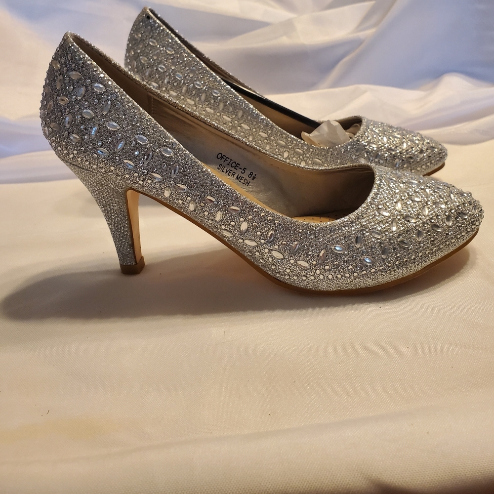 Anna Silver Sparkle Pumps Size 8.5